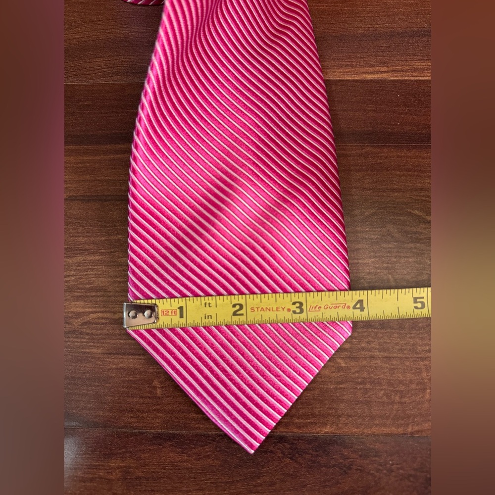 The TIE BAR 100% Silk Pink with White Pinstripes Handmade Necktie - Picture 9 of 10